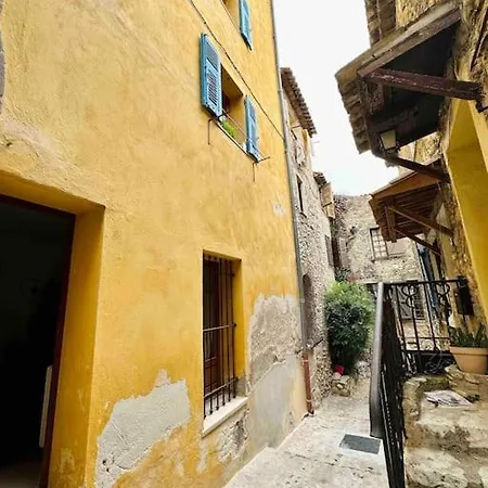 La Maison Jaune דירה